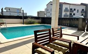 Apartment With Pool Mukalba